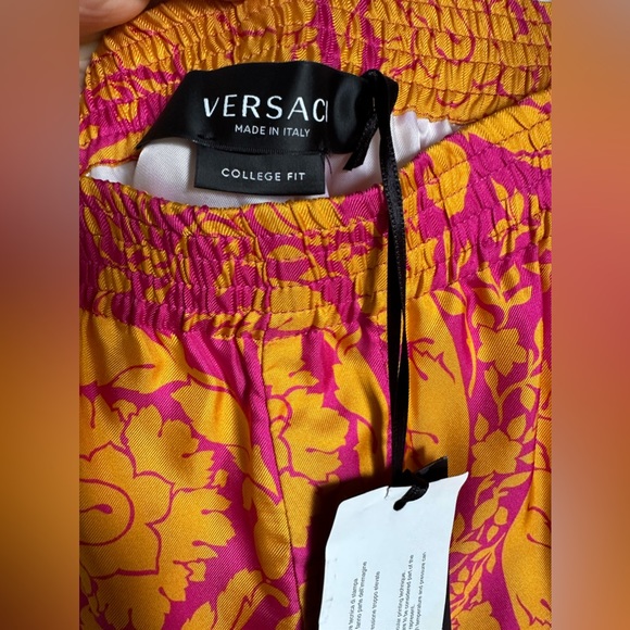 Versace - Picture 8 of 9